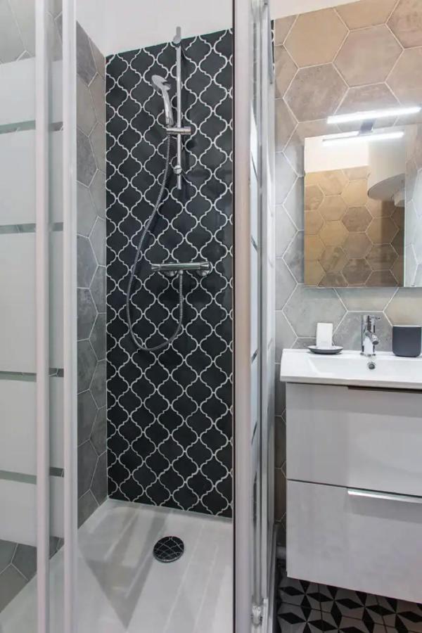 Apartament Cmg Place De Clichy - Metro Europe Paryż Zewnętrze zdjęcie